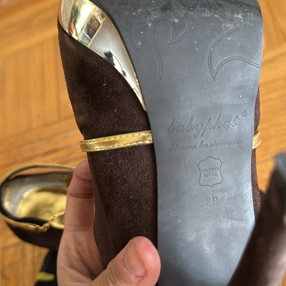 Y2K Baby Phat Women's Brown and Gold Boots - Picture 9 of 9